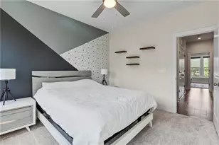 2076 Holtz Ln, Atlanta, GA 30318 - Photo 30