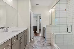2076 Holtz Ln, Atlanta, GA 30318 - Photo 36