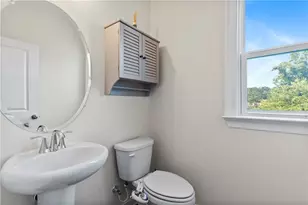 2076 Holtz Ln, Atlanta, GA 30318 - Photo 22