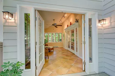 635 Winding Creek Court, Sandy Springs, GA 30328 - Photo 18