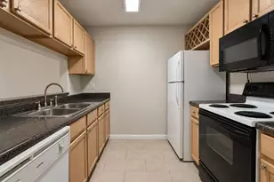 3655 Habersham Rd NE, Atlanta, GA 30305 - Photo 20