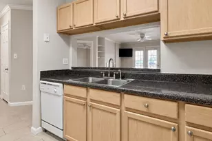 3655 Habersham Rd NE, Atlanta, GA 30305 - Photo 22