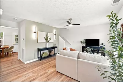 5735 Strathmoor Manor Circle, Lithonia, GA 30058 - Photo 4