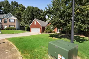 1000 Georgian Hills Dr, Lawrenceville, GA 30045 - Photo 4