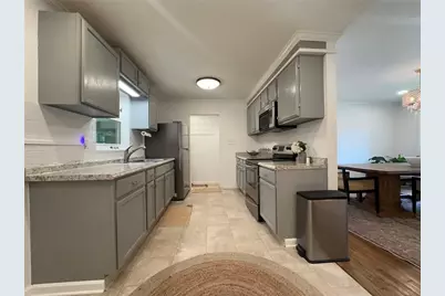 2498 Lakewood Drive, Kennesaw, GA 30152 - Photo 12