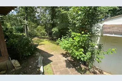 2498 Lakewood Drive, Kennesaw, GA 30152 - Photo 40