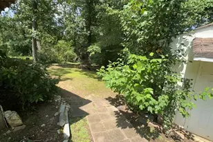 2498 Lakewood Dr NW, Kennesaw, GA 30152 - Photo 40