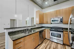 425 Chapel Street SW, Atlanta, GA 30313 - Photo 2