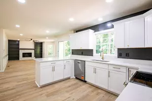 1720 Ridgefield Dr, Roswell, GA 30075 - Photo 12