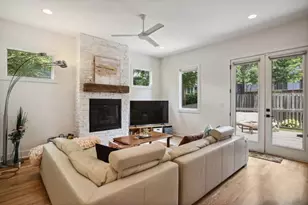 129 Holiday Ave, Atlanta, GA 30307 - Photo 10