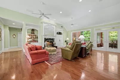 272 Glen Lake Drive, Hoschton, GA 30548 - Photo 10
