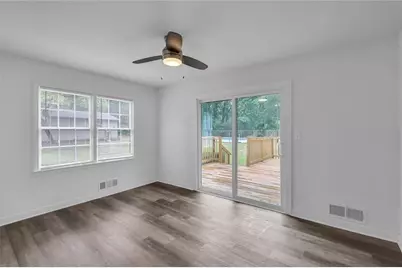 2541 Poplar Street, Snellville, GA 30078 - Photo 16