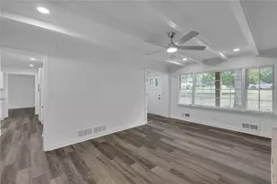 2541 Poplar St, Snellville, GA 30078 - Photo 14