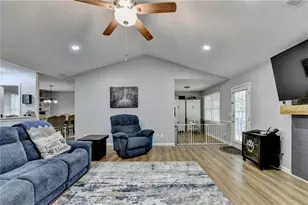 1921 Shady Creek Ln, Lawrenceville, GA 30043 - Photo 8
