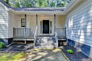 1921 Shady Creek Ln, Lawrenceville, GA 30043 - Photo 2