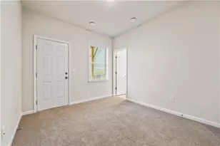 135 Matson Run SW, Mableton, GA 30126 - Photo 4