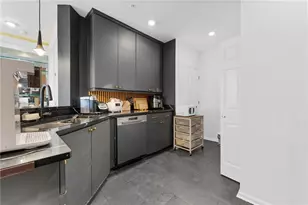 3334 Peachtree Rd NE, Atlanta, GA 30326 - Photo 18