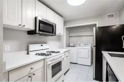515 Summit North Drive NE, Atlanta, GA 30324 - Photo 4