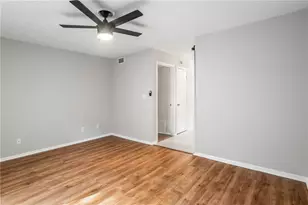 515 Summit N Dr NE, Atlanta, GA 30324 - Photo 12