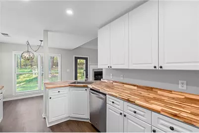 602 Overhill Drive, Woodstock, GA 30189 - Photo 4