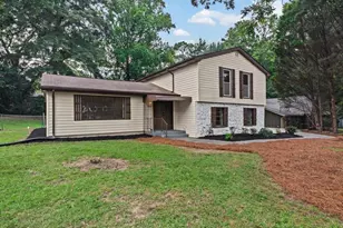 6883 Creekmoor Ln, Riverdale, GA 30296 - Photo 2