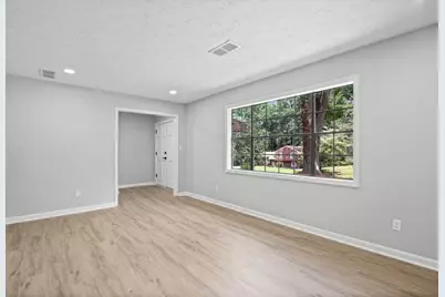 6883 Creekmoor Lane, Riverdale, GA 30296 - Photo 10