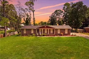 2681 Kings Circle, Lawrenceville, GA 30044 - Photo 12
