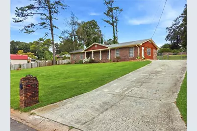 2681 Kings Circle, Lawrenceville, GA 30044 - Photo 4