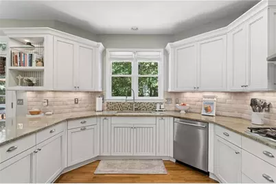 3090 Salisbury Drive, Alpharetta, GA 30004 - Photo 6