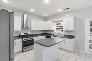1332 Melrose Woods Ln, Lawrenceville, GA 30045 - Photo 14
