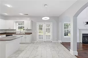 1332 Melrose Woods Ln, Lawrenceville, GA 30045 - Photo 20