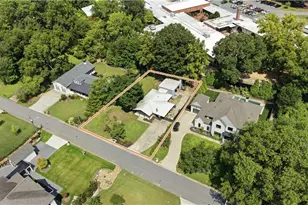 211 Brooke Dr, Alpharetta, GA 30009 - Photo 4