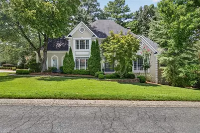 1572 Asheforde Drive, Marietta, GA 30068 - Photo 2