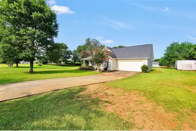 1130 Larkspur Drive, Locust Grove, GA 30248 - Photo 38