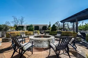 2277 Peachtree Rd NE, Atlanta, GA 30309 - Photo 24