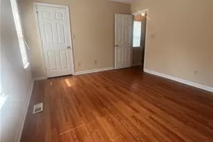1033 Plantation Way NW, Kennesaw, GA 30144 - Photo 8