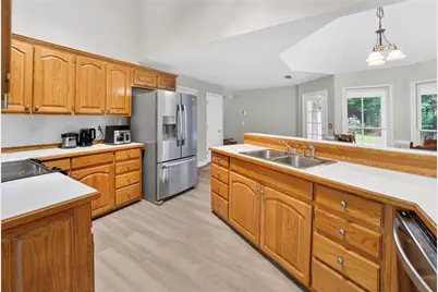1650 Peachcrest Drive, Lawrenceville, GA 30043 - Photo 12