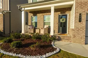 573 Auburn Crossing Dr, Auburn, GA 30011 - Photo 2
