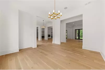 4550 Jolyn Place, Sandy Springs, GA 30342 - Photo 8