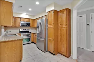 26204 Plantation Dr NE, Atlanta, GA 30324 - Photo 8