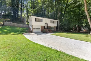 1421 Northwood Circle, Gainesville, GA 30501 - Photo 4
