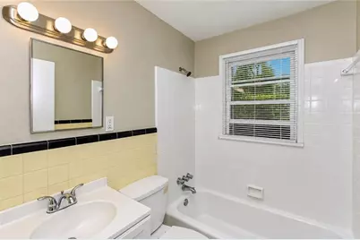 225 Glenrose Circle SW, Atlanta, GA 30354 - Photo 12