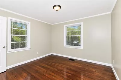 225 Glenrose Circle SW, Atlanta, GA 30354 - Photo 8