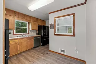 2595 Nevels Rd, College Park, GA 30349 - Photo 14