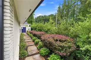 3125 Wood Valley Rd NW, Atlanta, GA 30327 - Photo 36