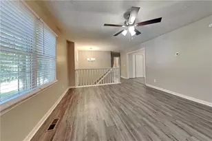 748 Dillon Dr, Douglasville, GA 30134 - Photo 2