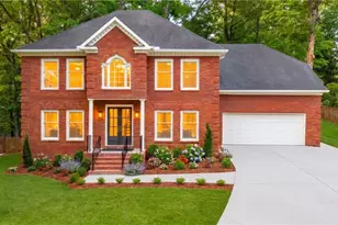 2352 Brittany Ln, Marietta, GA 30062 - Photo 2