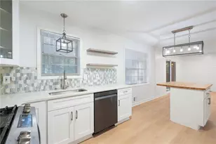 920 Kings Ct, Woodstock, GA 30189 - Photo 14