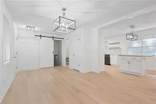 920 Kings Ct, Woodstock, GA 30189 - Photo 6