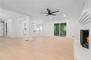 920 Kings Ct, Woodstock, GA 30189 - Photo 8